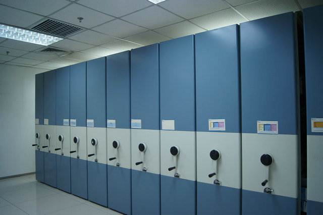 手动套色密集柜